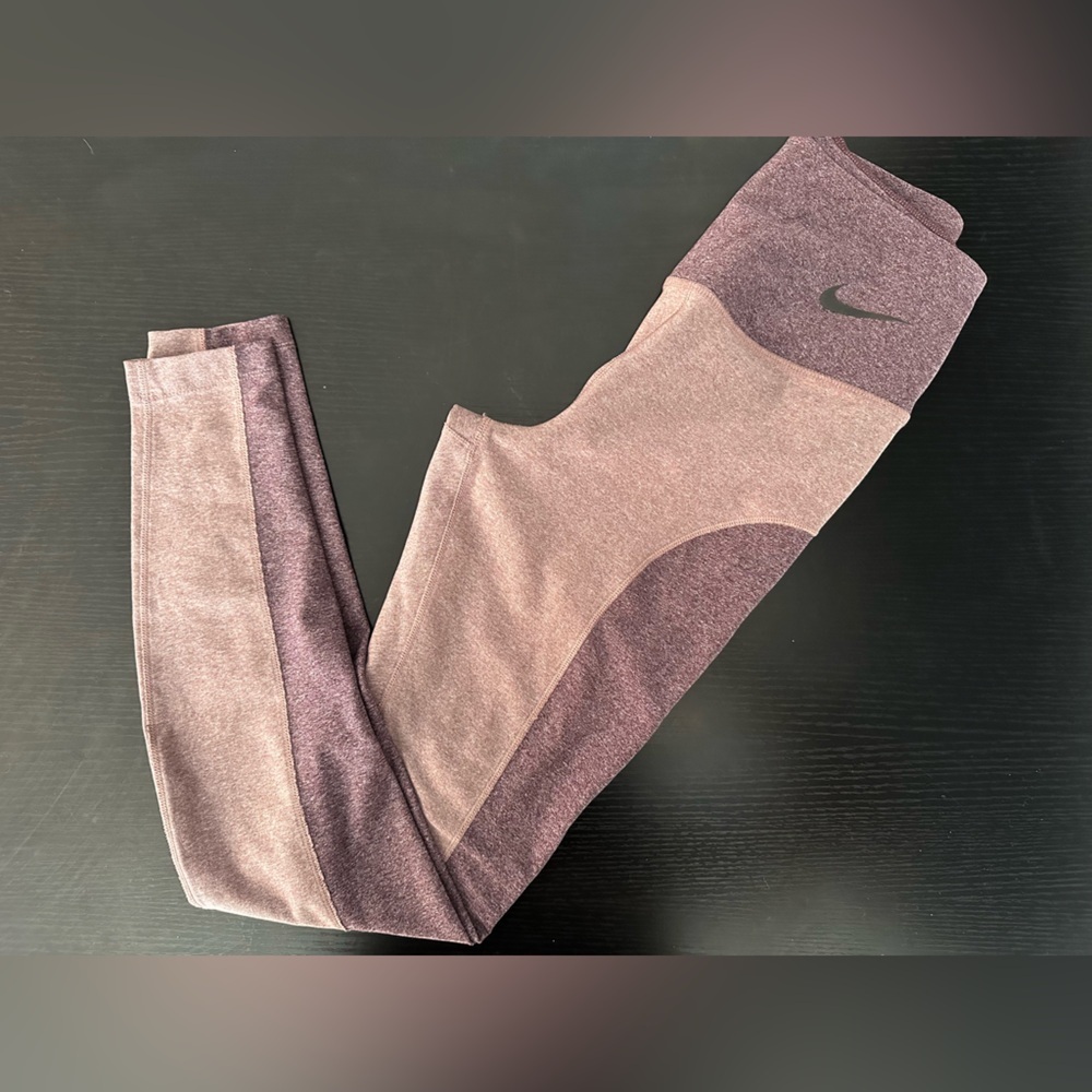 Nike Leggings in Pink and Purple - Picture 4 of 8